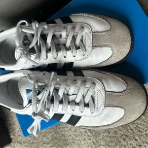 Adidas Men's White and Gray Sneakers